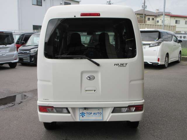 Daihatsu Hijet Cargo 5