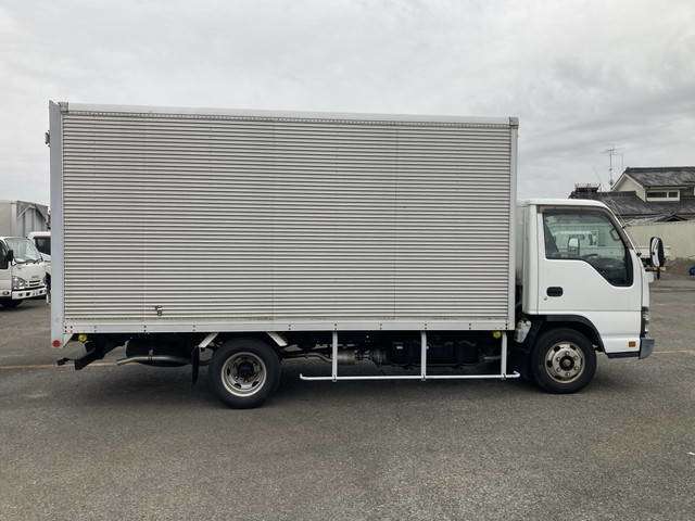 Isuzu Elf 6