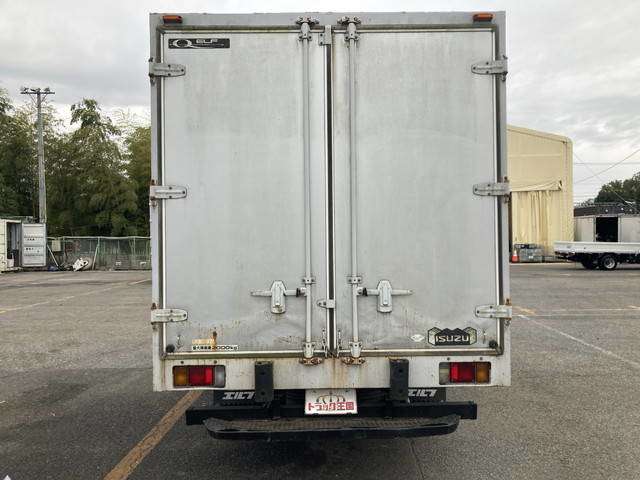 Isuzu Elf 9