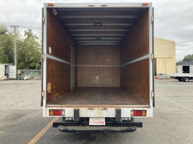 Isuzu Elf 10