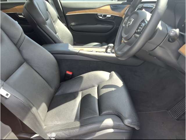 Volvo XC90 11