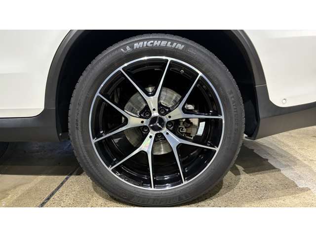 Mercedes-Benz GLC 10