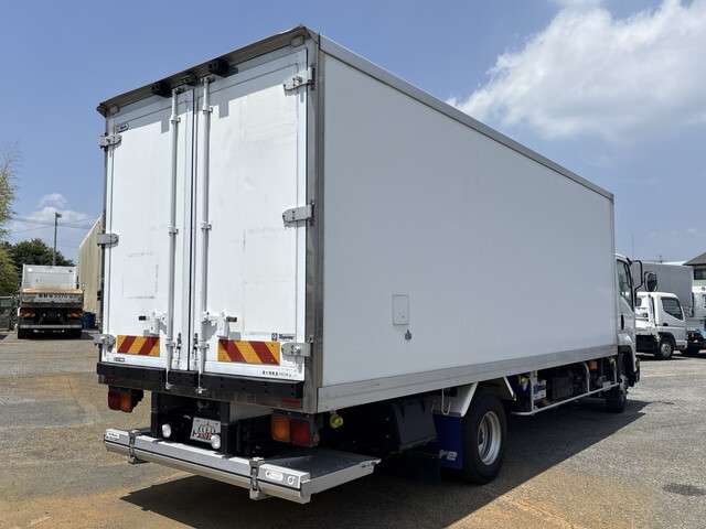 Isuzu Forward 2