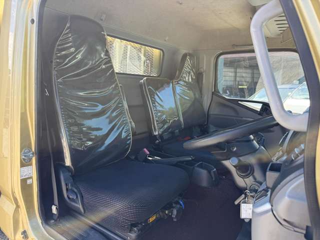 Mitsubishi Fuso Canter 11