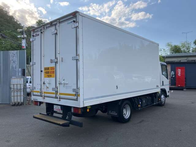 Isuzu Elf 2