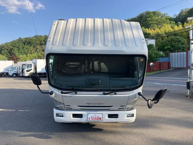Isuzu Elf 7