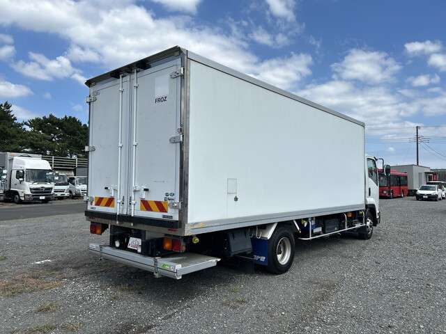 Isuzu Forward 2