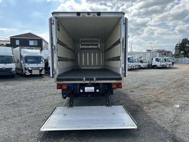 Isuzu Forward 8