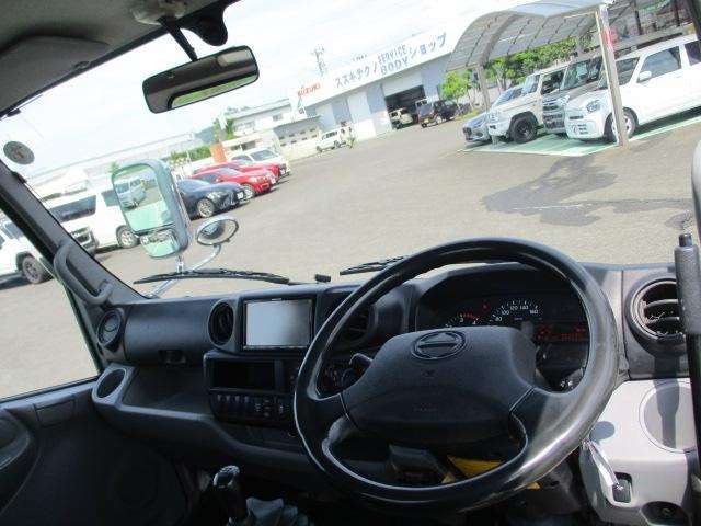 Hino Dutro 3