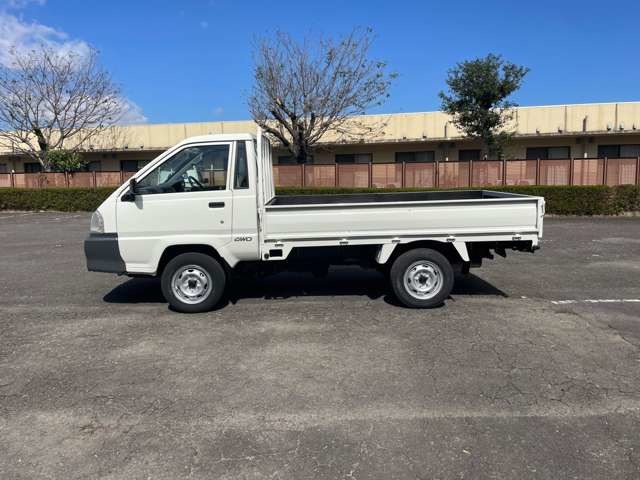Toyota Light Ace Truck 2