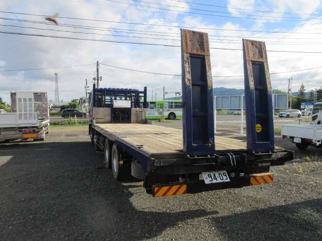 Mitsubishi Fuso Super Great 11