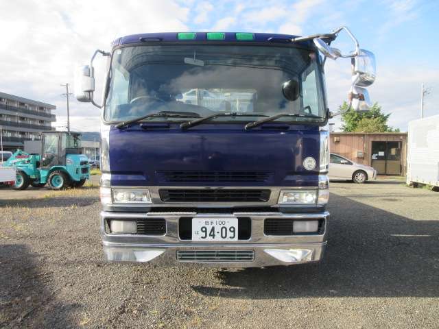 Mitsubishi Fuso Super Great 9