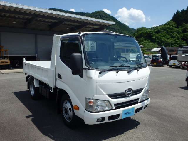 Hino Dutro 11