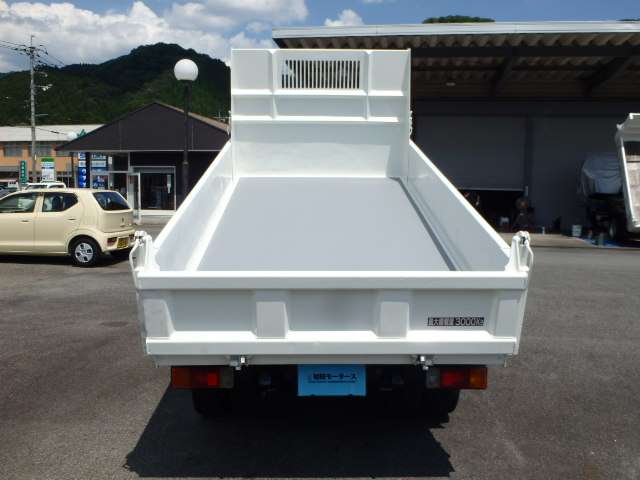 Hino Dutro 7