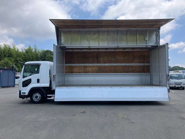 UD Trucks Condor 5