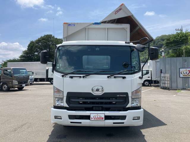 UD Trucks Condor 7