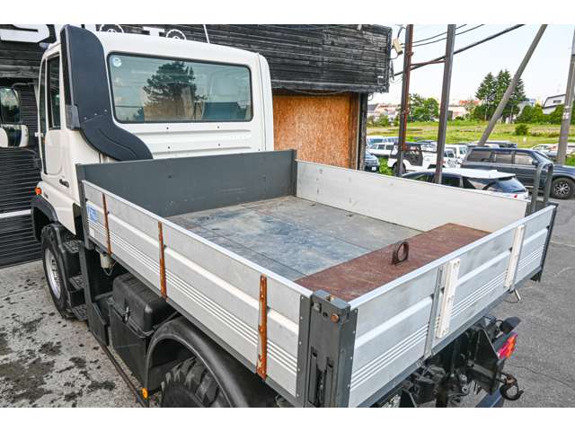 Mercedes-Benz Unimog 11