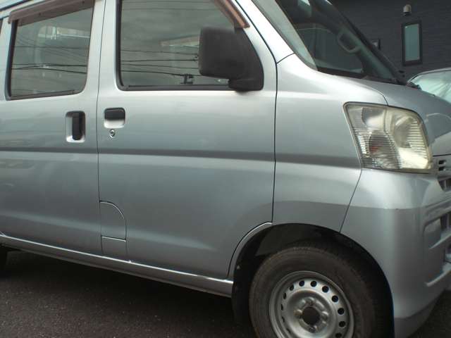 Daihatsu Hijet Deck Van 12