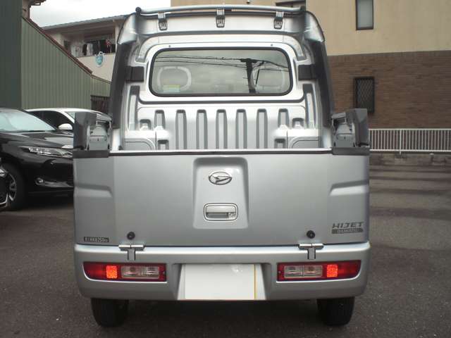 Daihatsu Hijet Deck Van 5