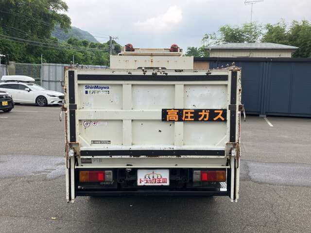 Hino Dutro 10