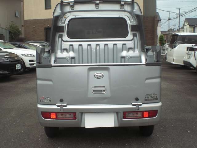 Daihatsu Hijet Deck Van 5