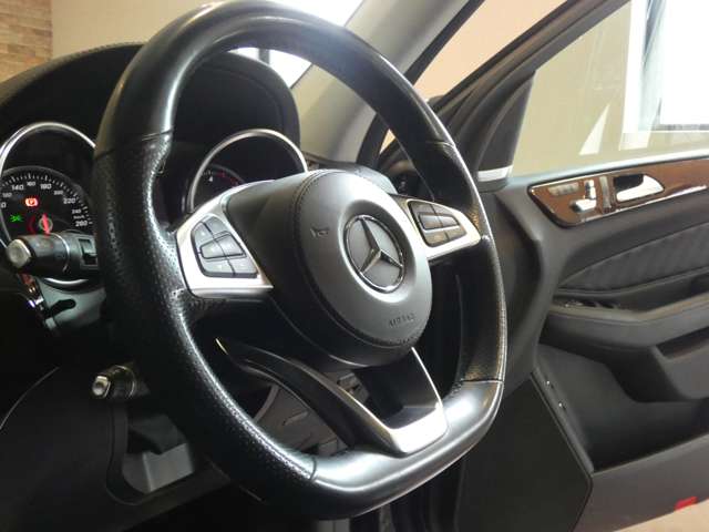 Mercedes-Benz GLS 10
