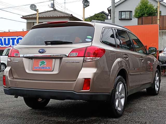 Subaru Legacy Outback 2