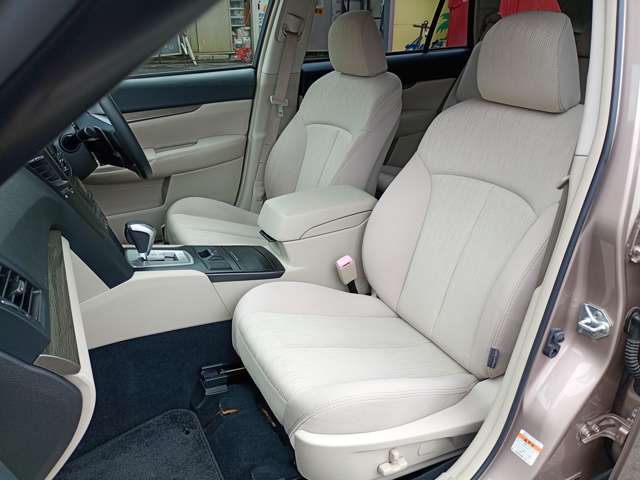 Subaru Legacy Outback 6