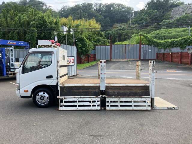 Hino Dutro 6