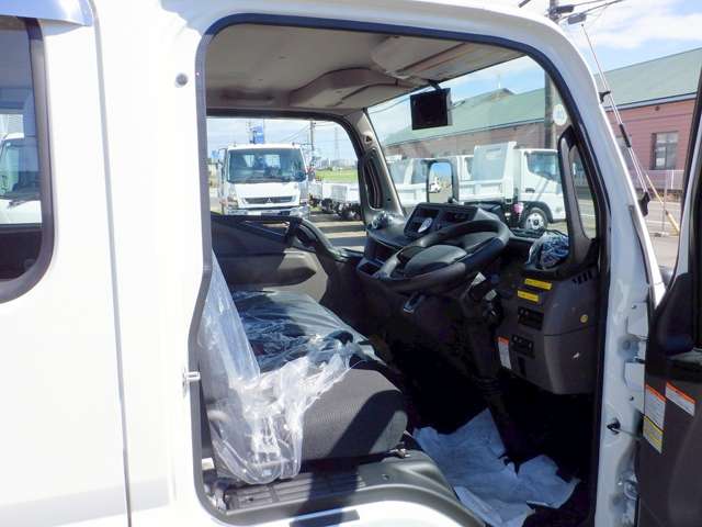 Mitsubishi Fuso Canter 11