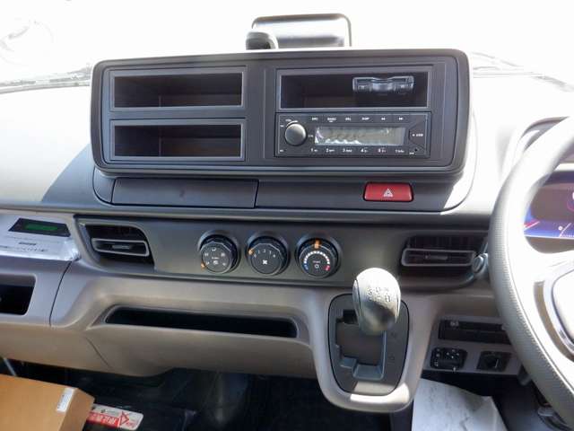 Mitsubishi Fuso Canter 12
