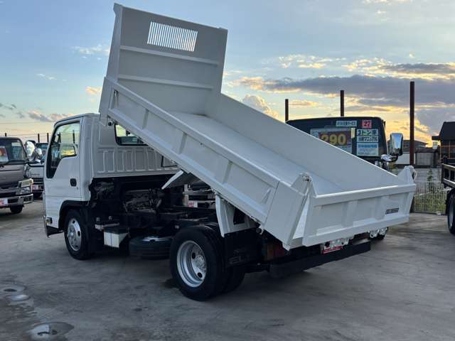 Isuzu Elf 10