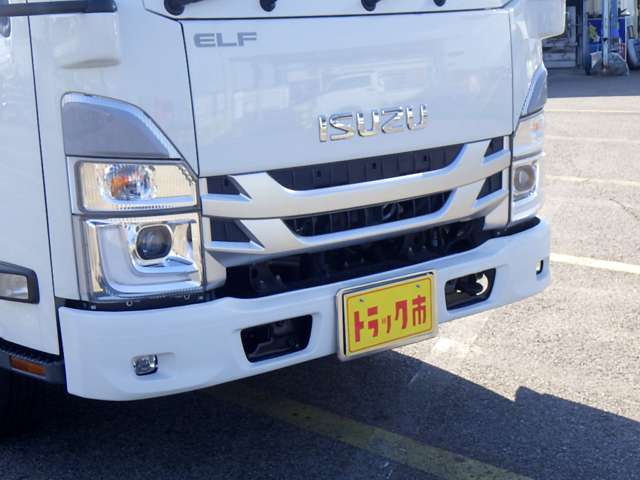 Isuzu Elf 12