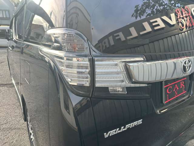 Toyota Vellfire 11