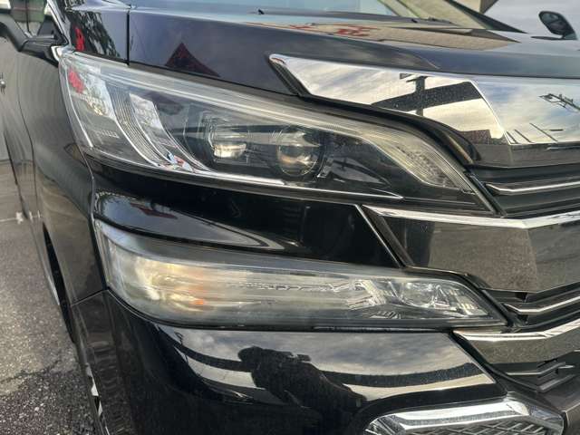 Toyota Vellfire 8