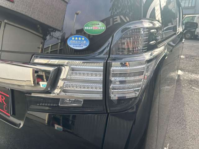 Toyota Vellfire 10