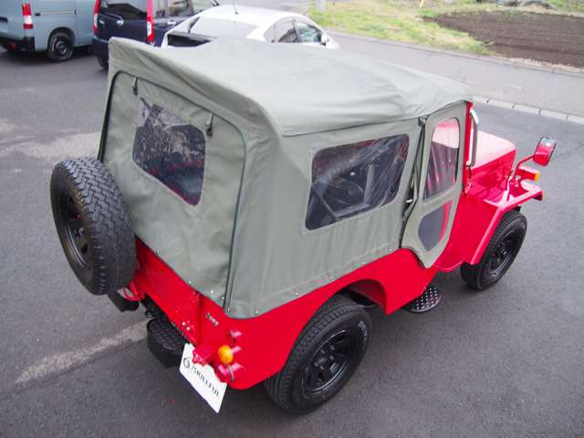 Mitsubishi Jeep 11