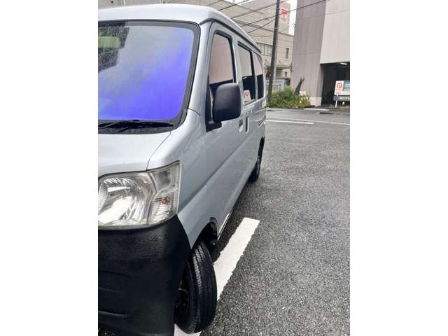 Daihatsu Hijet Cargo 13