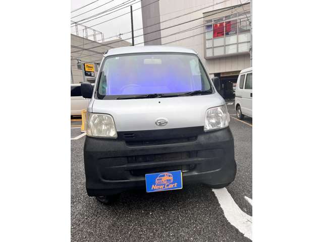 Daihatsu Hijet Cargo 4