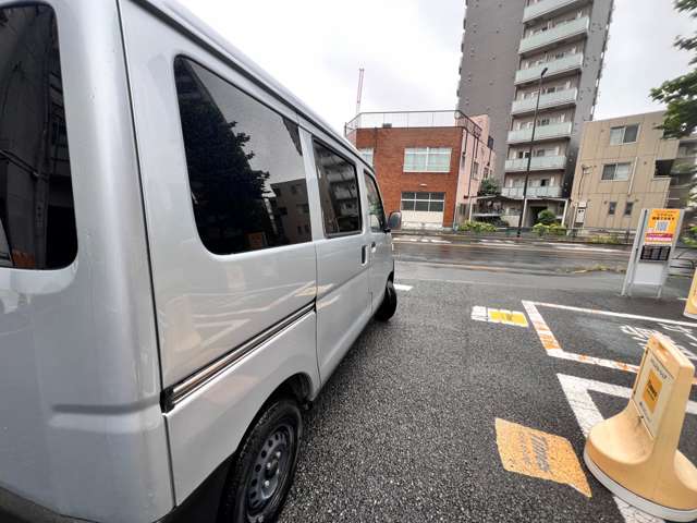 Daihatsu Hijet Cargo 8