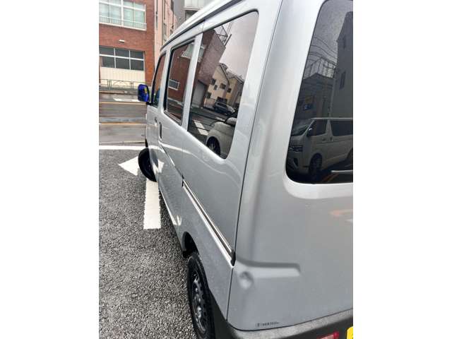 Daihatsu Hijet Cargo 12