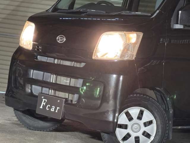 Daihatsu Hijet Cargo 4