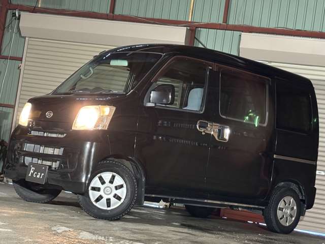 Daihatsu Hijet Cargo 6