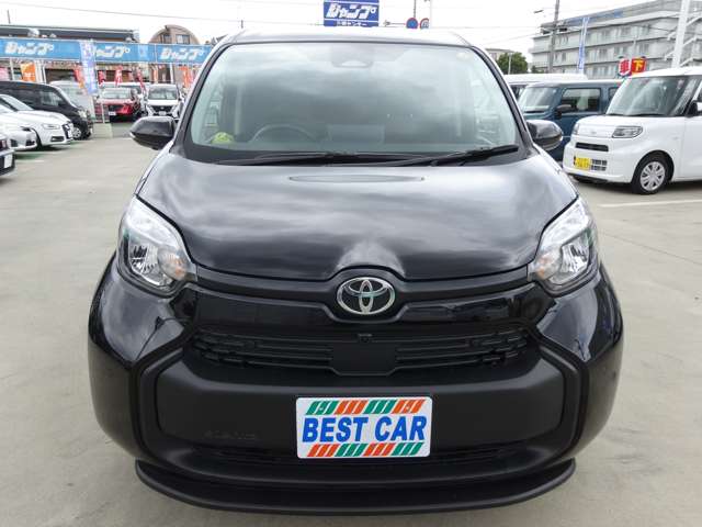 Toyota Sienta 5