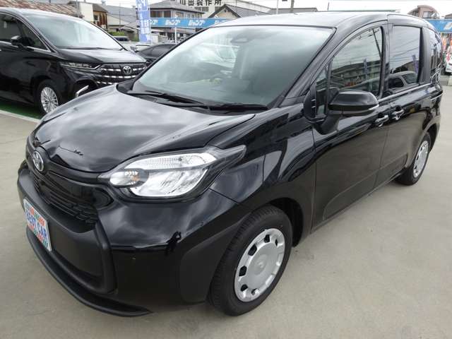 Toyota Sienta 6