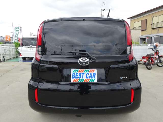 Toyota Sienta 7