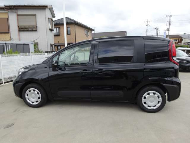 Toyota Sienta 10