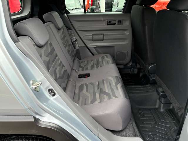 Daihatsu Taft 7