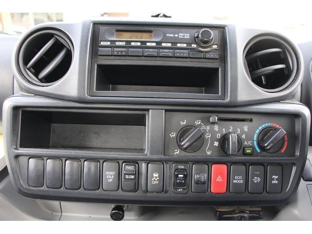 Hino Dutro 8