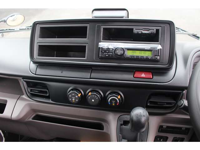 Mitsubishi Fuso Canter 11